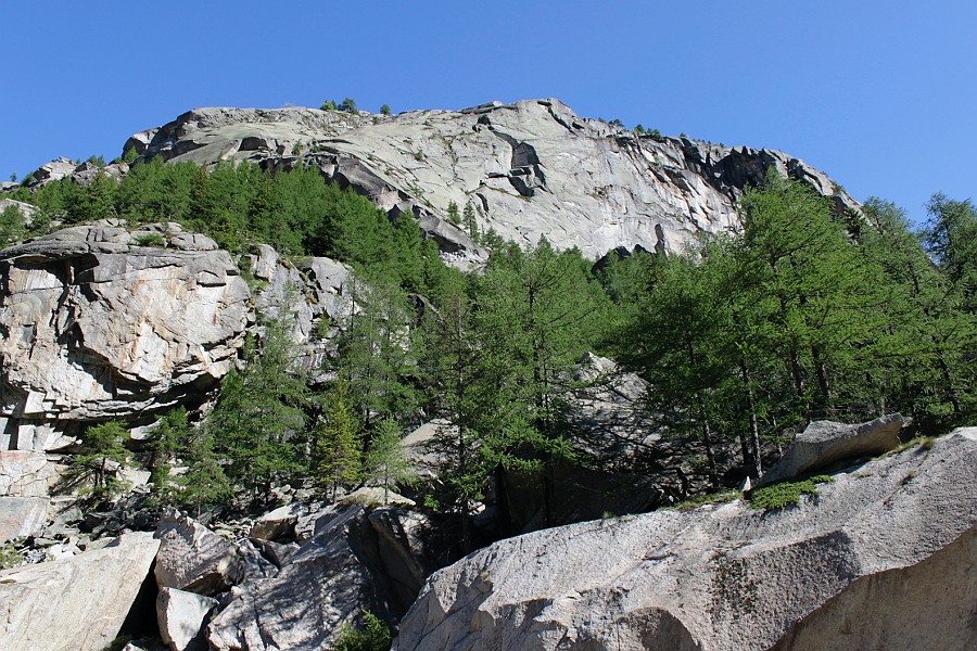 _MG_0670.JPG - Altra bella giornata d'arrampicata, stavolta sul granito della Valle dell'Orco
