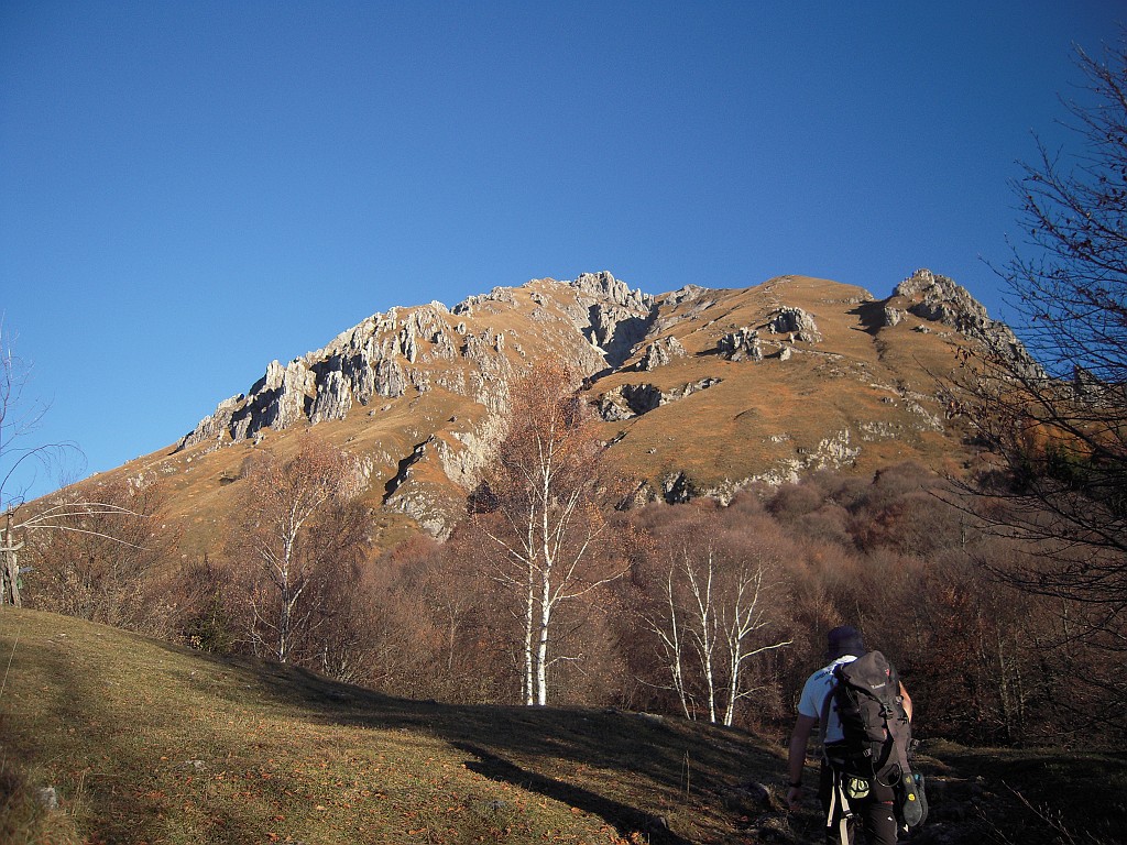 DSCN8054.JPG - Verso la Grigna in un autunno da favola