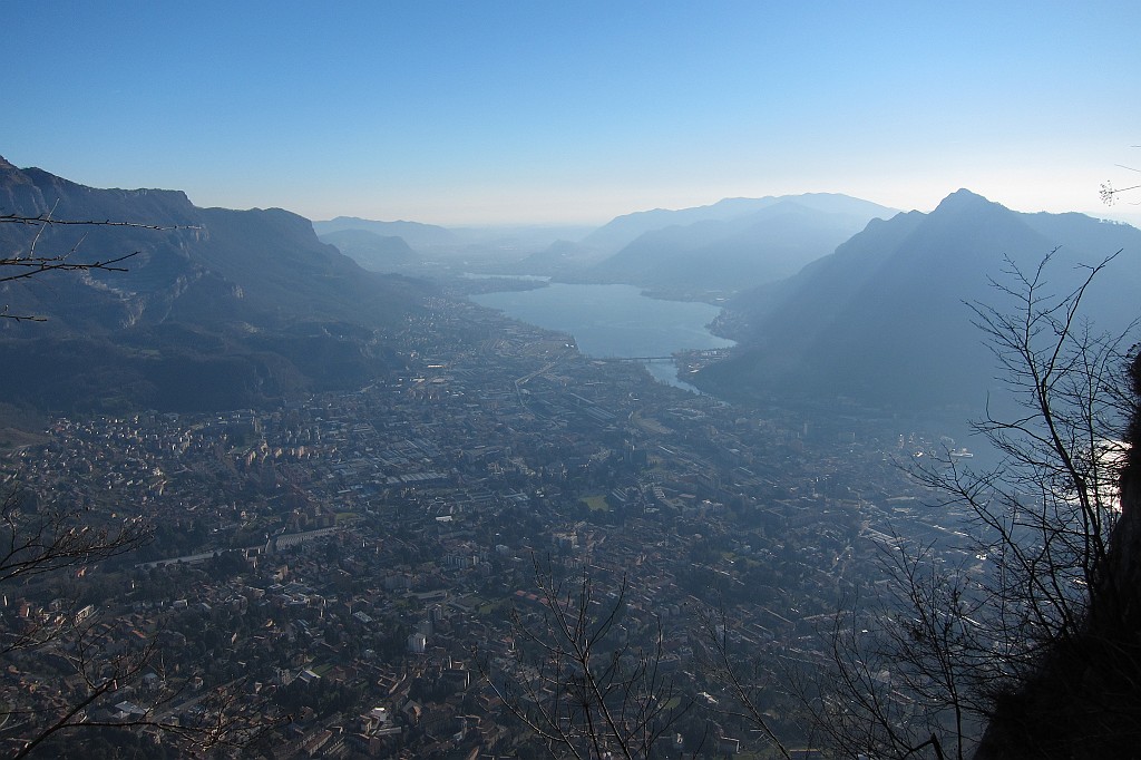 IMG_0905.JPG - Solo una leggerissima foschia, per il resto il tempo è stupendo
