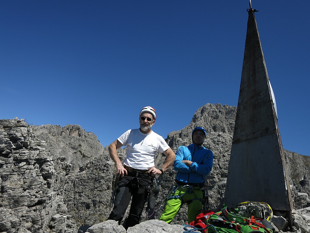 IMG_7186.JPG - In cima alla piramide