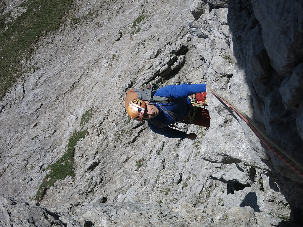 IMG_8676.JPG - La via è veramente corta, in un attimo siam in cima al Torrione Magnaghi centrale.