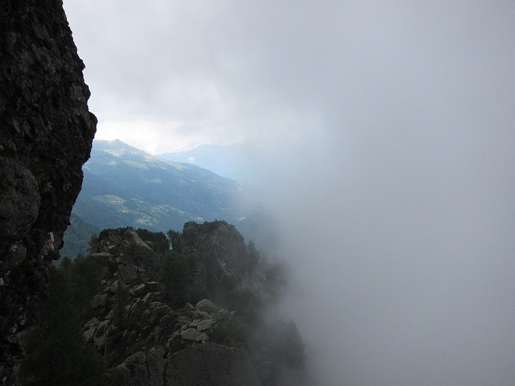 IMG_0019.JPG - Giochi di nuvole e nebbia
