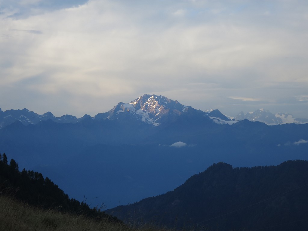 IMG_8834.JPG - La montagna è un po' imbronciata in questo fine luglio