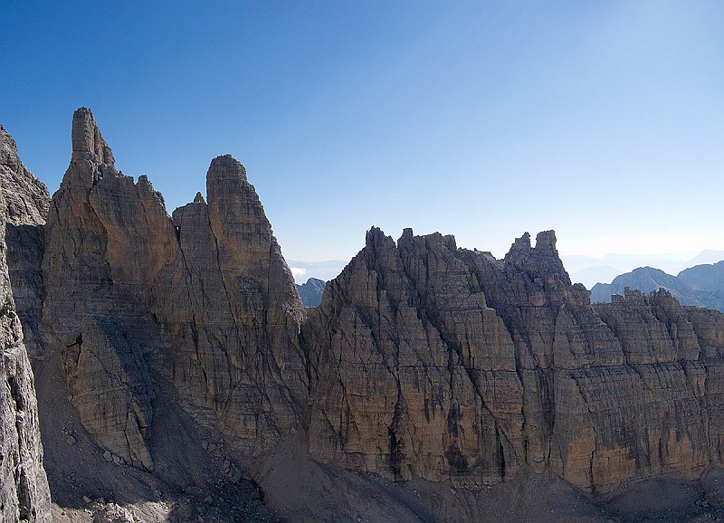 IMG_1915-Panorama.jpg - Uno sguardo alle cime di fronte