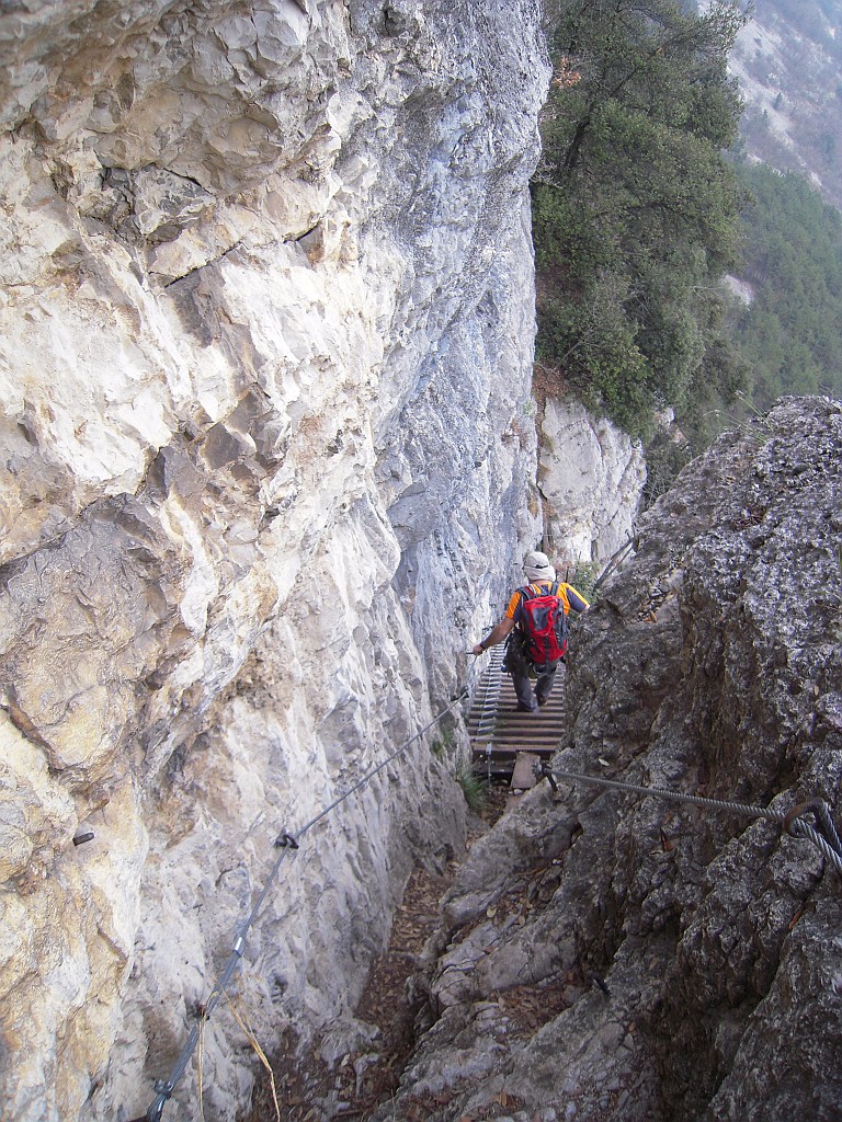 DSCN5726.JPG - La discesa dal sentiero degli scaloni