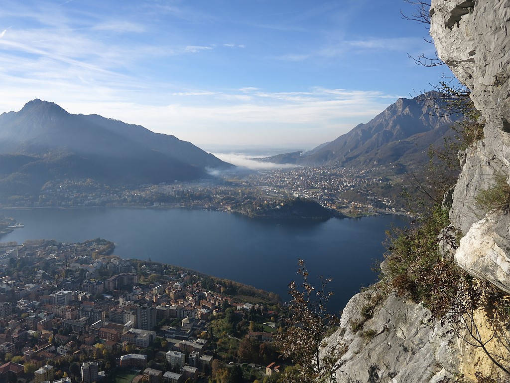 IMG_7937.JPG - Si preannuncia una bella giornata autunnale